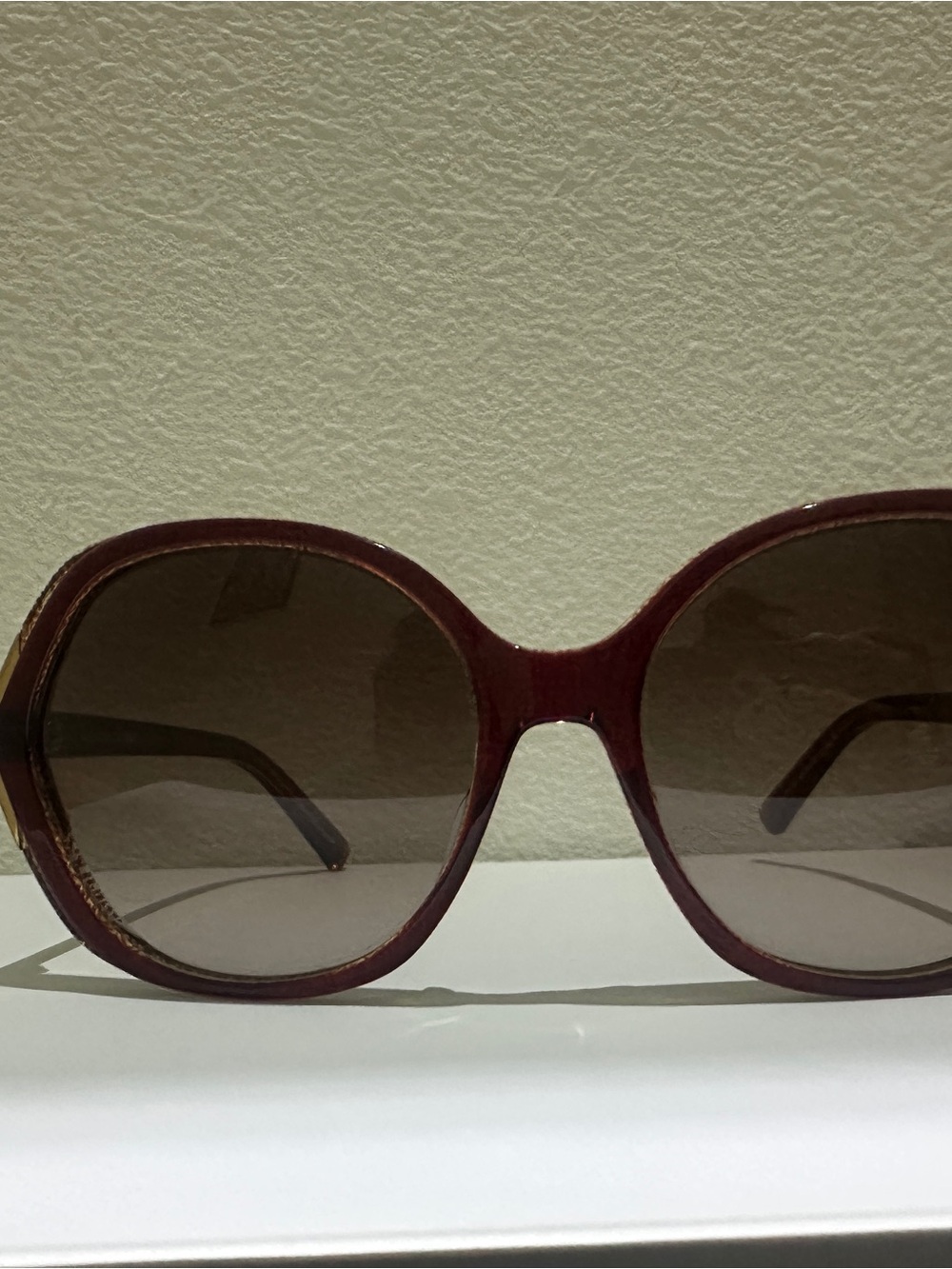 Fendi Women's Oversized monogrammed sunglasses in Burgundy